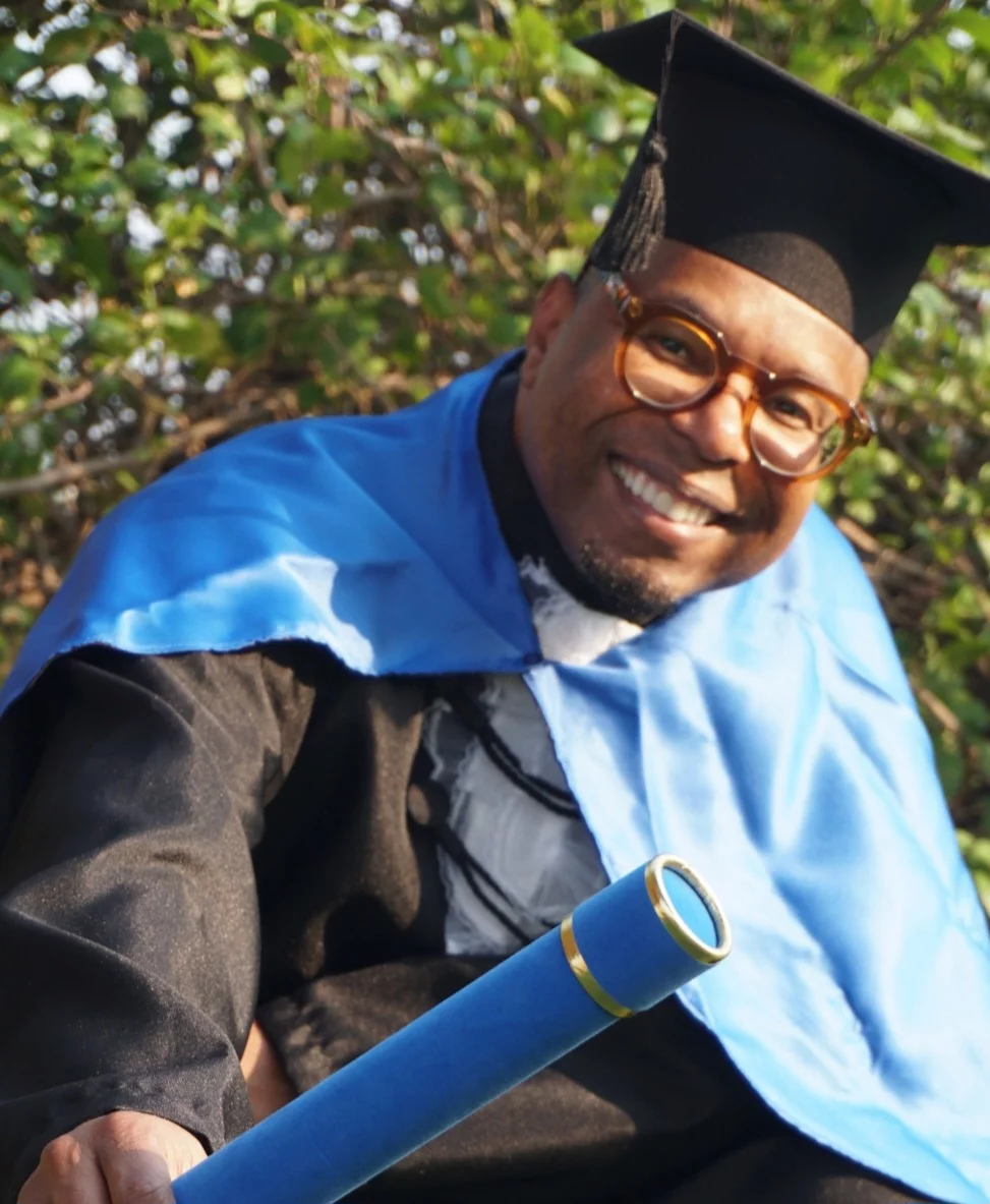 Cantor Buchecha: No Ritmo da Superação e da Educação