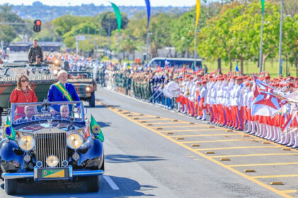 MST homenageado durante desfile nacional do 7 de setembro