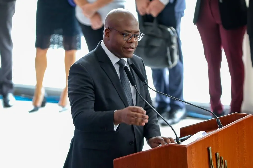 Ministro Silvio Almeida