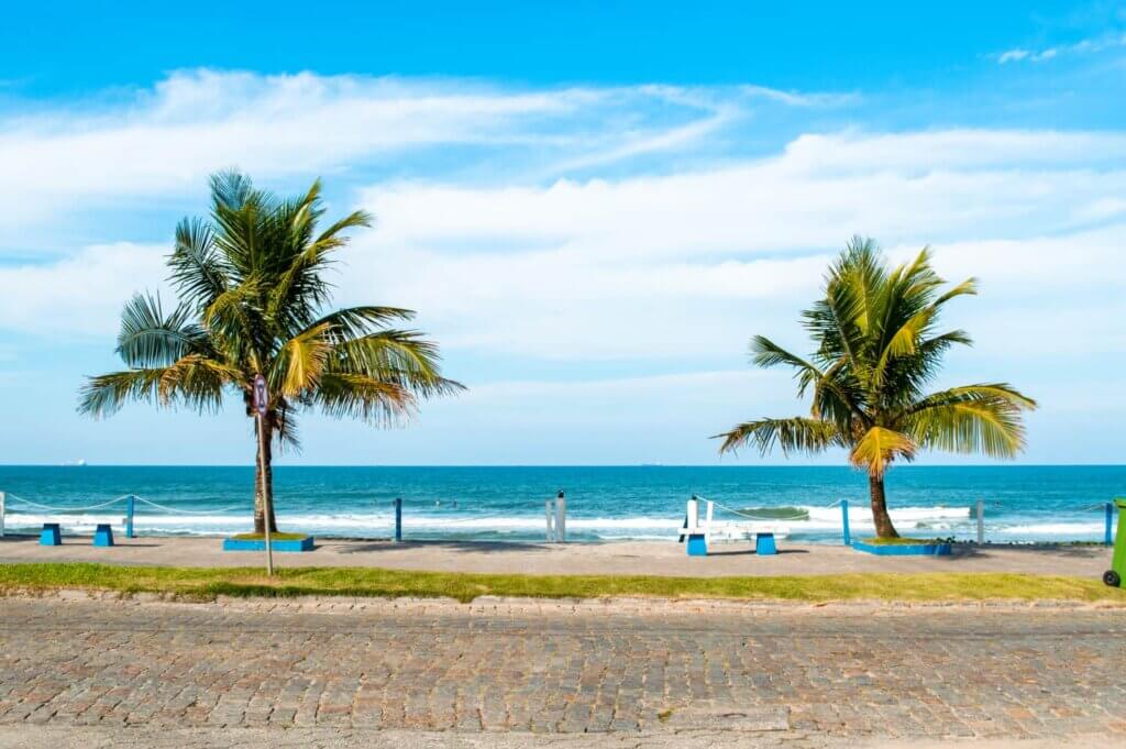 praia em um dia calmo