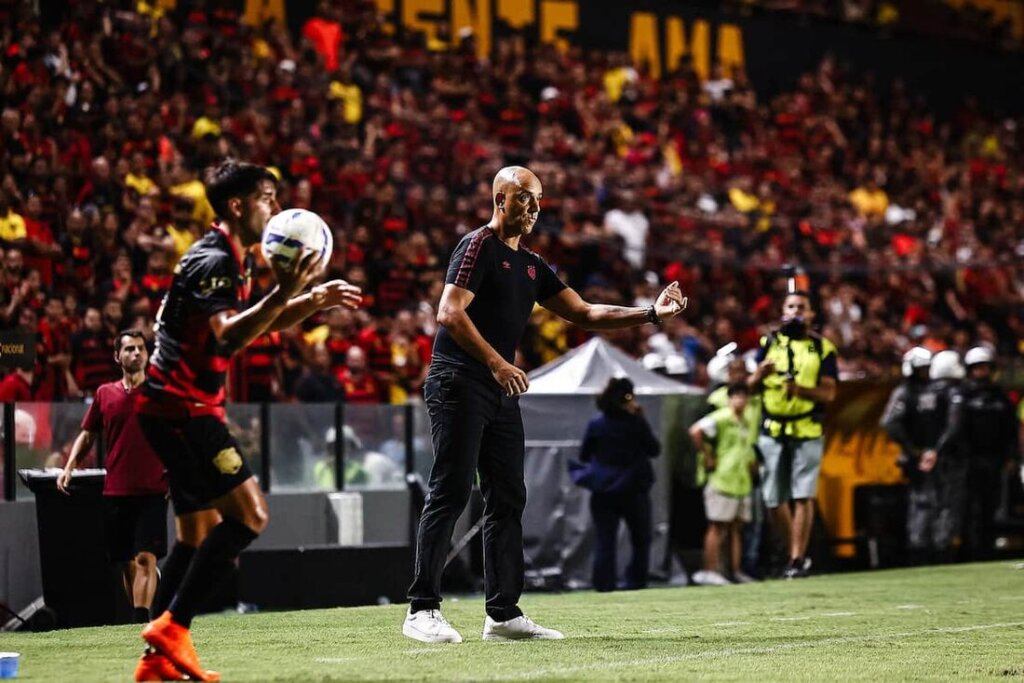 cobrança de escanteio, no futebol