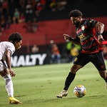 jogo de futebol, dois homens jogando