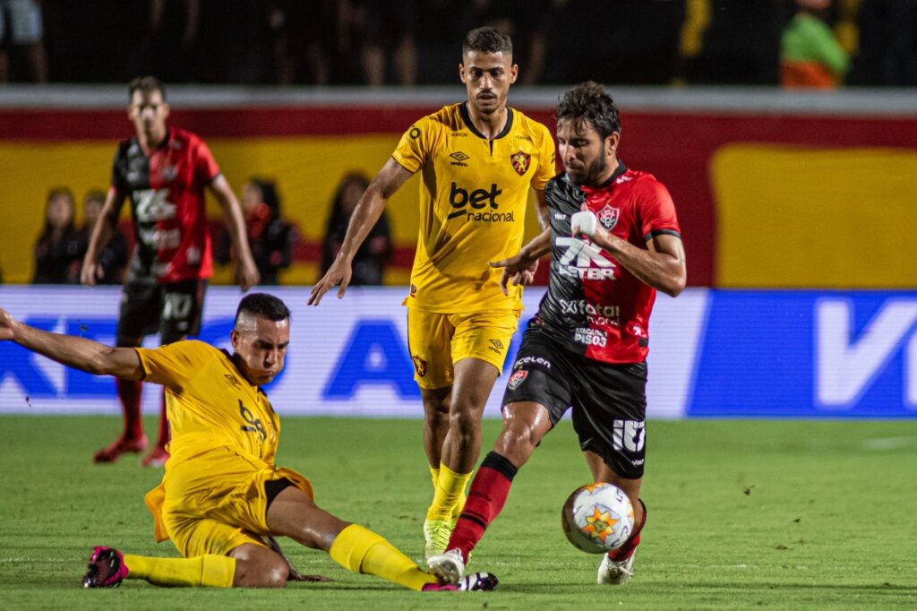 vitória contra esporte