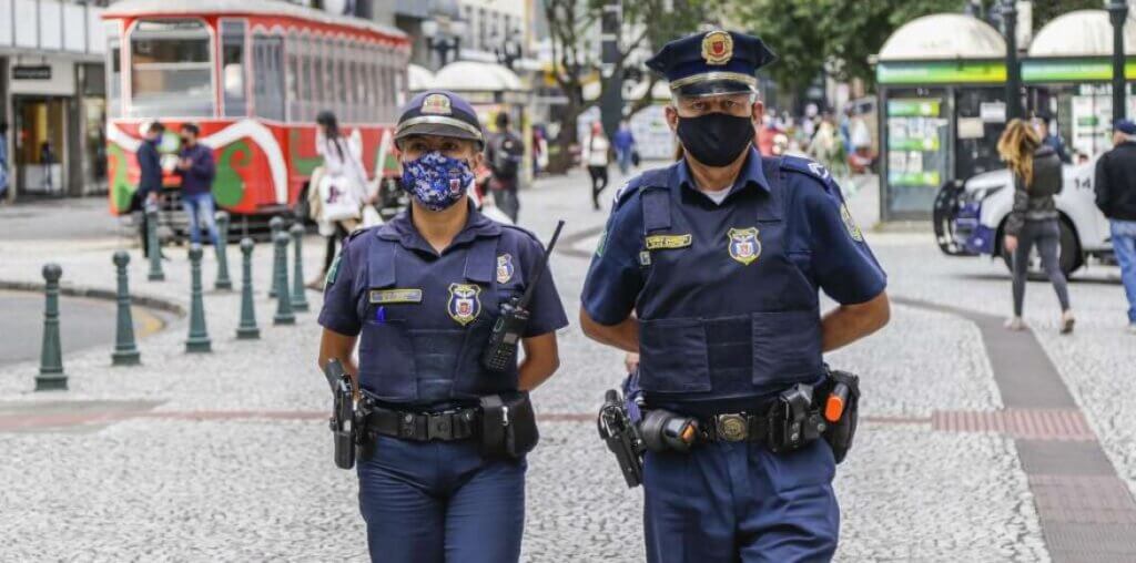 agentes da gm de Curitiba