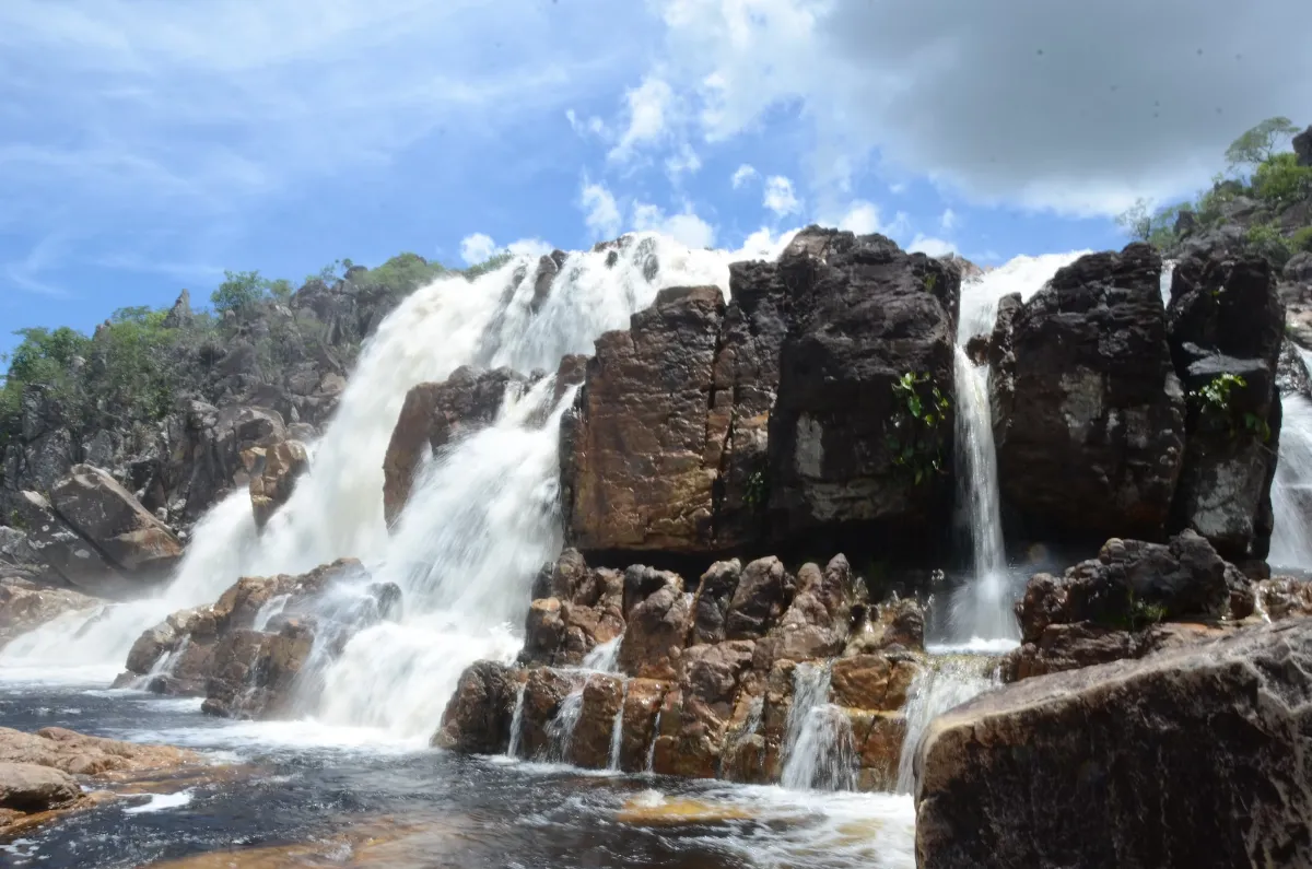 cachoeira imponente